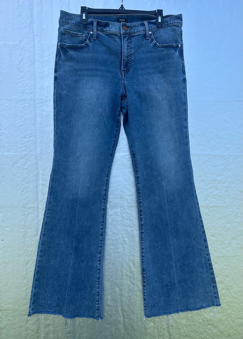 Express Women’s 14L ’70s Flare Jeans Medium Wash Raw Hem